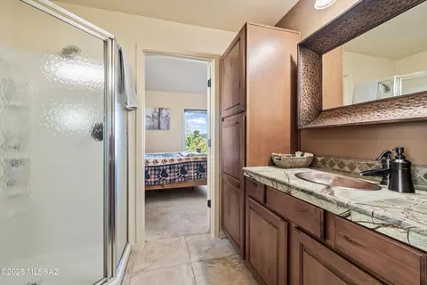Bath - 11035 E Flicker Ln, Mount Lemmon, AZ 85619 photo 4 of 4