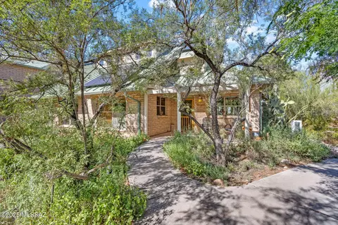 3021 N Gaia Pl, Tucson, AZ 85745