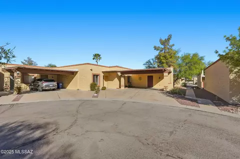 8169 E Rivenoak Dr, Tucson, AZ 85715