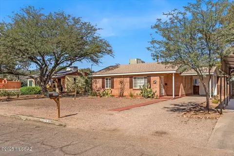 3005 E Waverly St, Tucson, AZ 85716