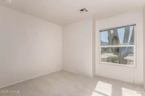 Bedroom - 2537 E Chisel Ct, Oro Valley, AZ 85755 photo 3 of 4