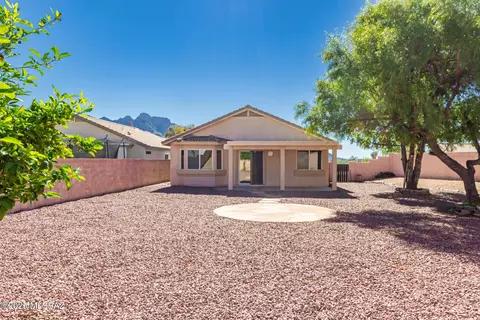 Exterior - 2537 E Chisel Ct, Oro Valley, AZ 85755 photo 5 of 7
