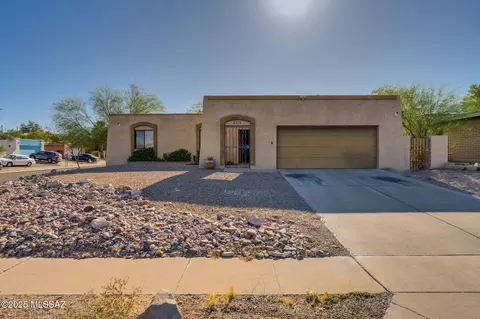 2115 N Tanglewood Pl, Tucson, AZ 85745