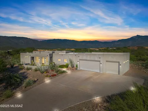 Exterior - 8251 S Circle C Ranch Rd, Vail, AZ 85641 photo 1 of 7