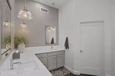 Bath - 8251 S Circle C Ranch Rd, Vail, AZ 85641 photo 3 of 6