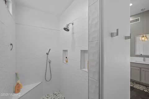 Bath - 8251 S Circle C Ranch Rd, Vail, AZ 85641 photo 1 of 6