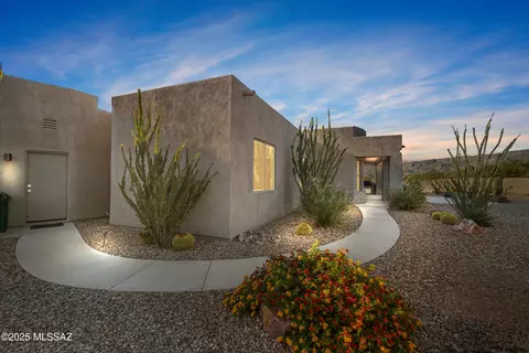 Exterior - 8251 S Circle C Ranch Rd, Vail, AZ 85641 photo 4 of 7