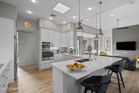 Kitchen - 8251 S Circle C Ranch Rd, Vail, AZ 85641 photo 1 of 5