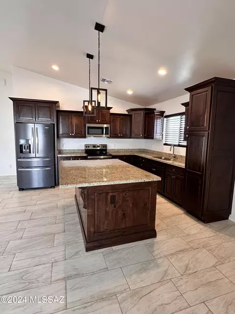 1065 Brazo Ct, Rio Rico, AZ 85648