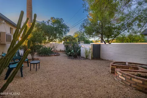 Exterior - 2001 E 8th St, Tucson, AZ 85719 photo 11 of 17