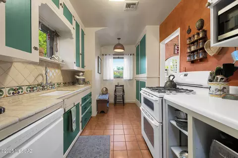 Kitchen - 2001 E 8th St, Tucson, AZ 85719 photo 4 of 4