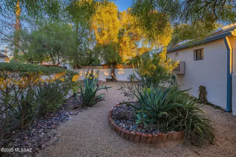 Exterior - 2001 E 8th St, Tucson, AZ 85719 photo 12 of 17