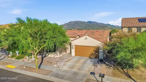 5579 S Sunrise Peak Rd, Tucson, AZ 85747