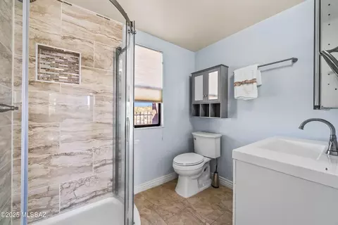 Bath - 30 W Stone Loop, Tucson, AZ 85704 photo 4 of 4