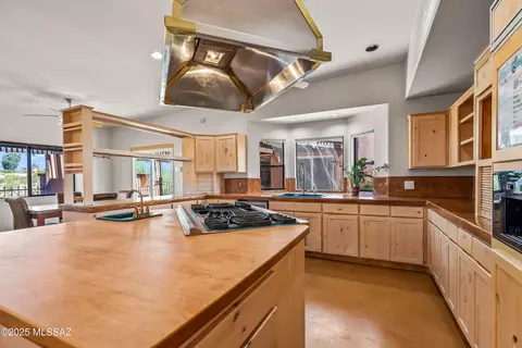 Kitchen - 30 W Stone Loop, Tucson, AZ 85704 photo 2 of 3