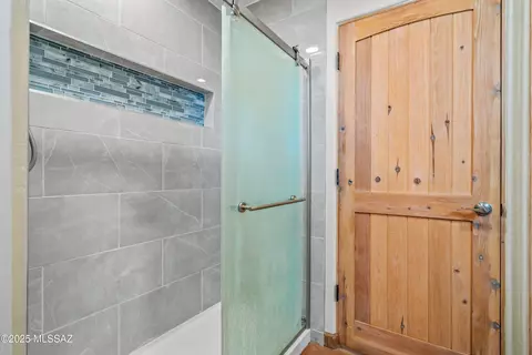 Bath - 30 W Stone Loop, Tucson, AZ 85704 photo 3 of 4