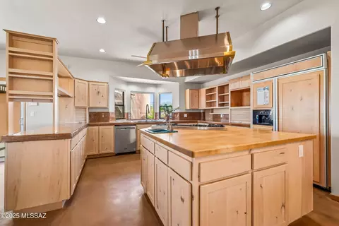 Kitchen - 30 W Stone Loop, Tucson, AZ 85704 photo 1 of 3