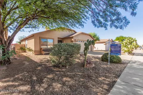 9494 E Paseo Del Parque, Tucson, AZ 85747