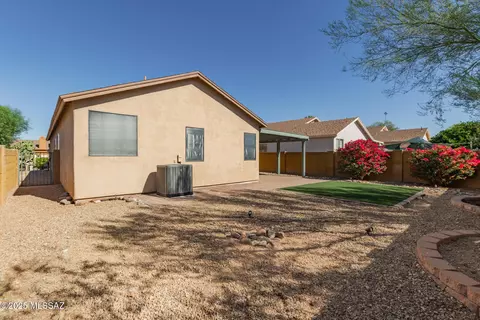 Exterior - 9494 E Paseo Del Parque, Tucson, AZ 85747 photo 3 of 4