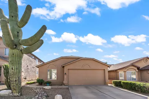 Exterior - 9048 E Orchid Vine Dr, Tucson, AZ 85747 photo 5 of 11