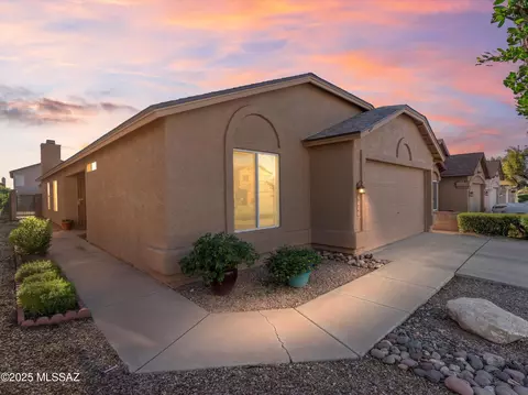 Exterior - 9048 E Orchid Vine Dr, Tucson, AZ 85747 photo 3 of 11