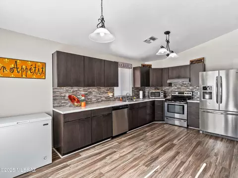 Kitchen - 9048 E Orchid Vine Dr, Tucson, AZ 85747 photo 2 of 4