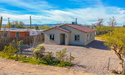 10176 S Old Nogales Hwy, Tucson, AZ 85756