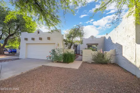 7426 E Serenity Ln, Tucson, AZ 85750
