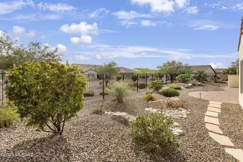Exterior - 59799 E Juniper Rd, Oracle, AZ 85623 photo 5 of 11