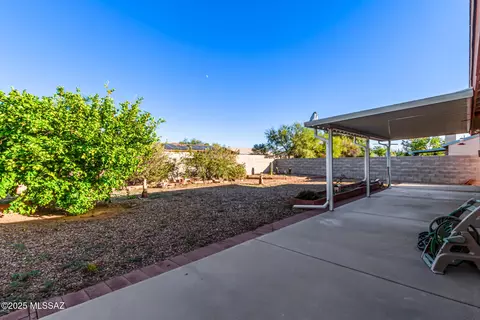 Exterior - 7973 S Teaberry Ave, Tucson, AZ 85747 photo 2 of 3
