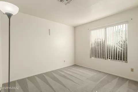 Bedroom - 7973 S Teaberry Ave, Tucson, AZ 85747 photo 3 of 4