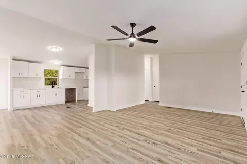 4091 E Swallowtail Ln, Tucson, AZ 85739 photo 7