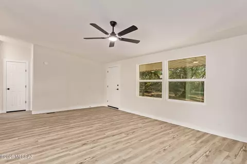 4091 E Swallowtail Ln, Tucson, AZ 85739 photo 6