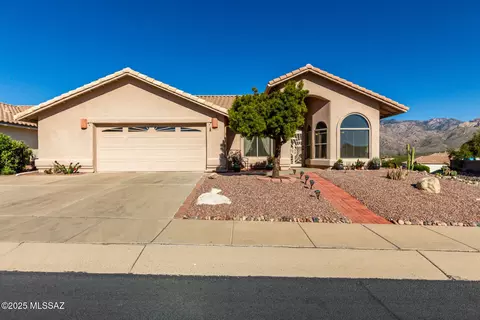 1730 E Moonshroud Dr, Tucson, AZ 85737