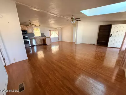995 E Sonora Verde Dr, Benson, AZ 85602 photo 3