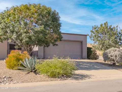 1813 N Rio Yaqui, Green Valley, AZ 85614