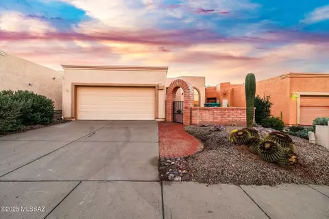 2396 S Orchard View Dr, Green Valley, AZ 85614