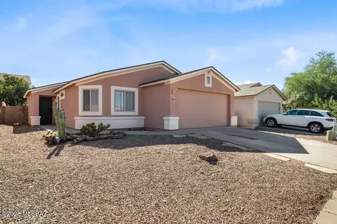 Exterior - 8838 E Mountain Spring Dr, Tucson, AZ 85747 photo 2 of 5