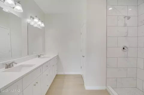 Bath - 441 N Vail View Rd, Vail, AZ 85641 photo 1 of 3
