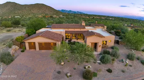 6139 W Seven Saguaros Cir, Marana, AZ 85658