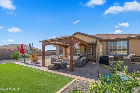 14332 N Fire Pit Ct, Marana, AZ 85658