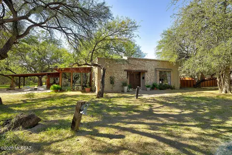 1771 N King St, Tucson, AZ 85749