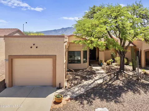14006 N Green Tree Dr, Oro Valley, AZ 85755