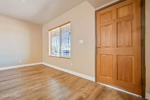 Entry Way - 2002 E Pinon Dr, Tucson, AZ 85706 photo 1 of 2