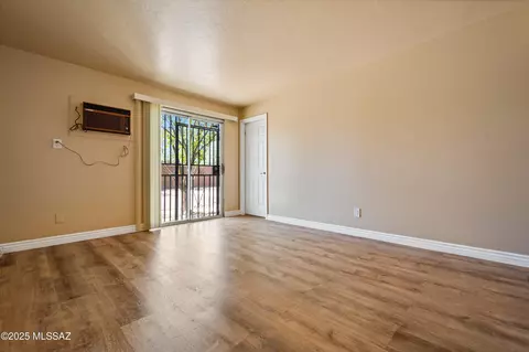Living - 2002 E Pinon Dr, Tucson, AZ 85706 photo 8 of 8