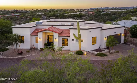 5702 N Lady Ln, Tucson, AZ 85704