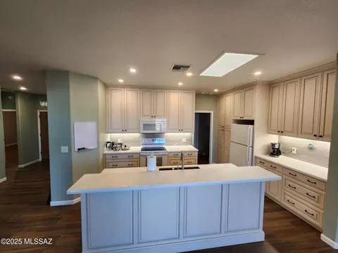 Kitchen - 7349 E Maritime Dr, Tucson, AZ 85756 photo 2 of 5