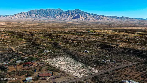 3755 W Calle Cinco, Green Valley, AZ 85622