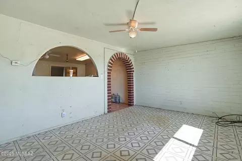 2519 Parkside Dr, Tucson, AZ 85713 photo 2