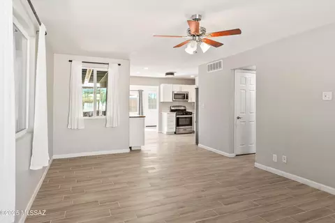 Living - 3014 E Beverly Dr, Tucson, AZ 85716 photo 2 of 2